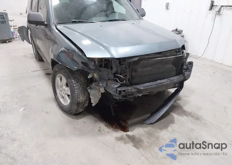 2011 Ford Escape Xlt z USA, uszkodzony, nr VIN 1FMCU9DG6BKA08698